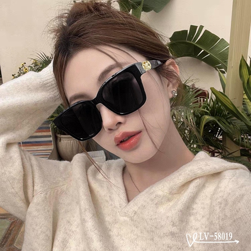 ルイヴィトンサングラス正面デザイン